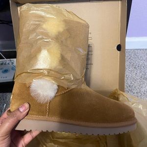 New in box boots